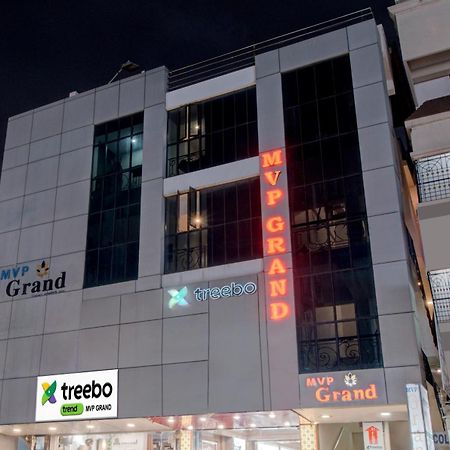 Отель Treebo Mvp Grand Вишакхапатнам Экстерьер фото